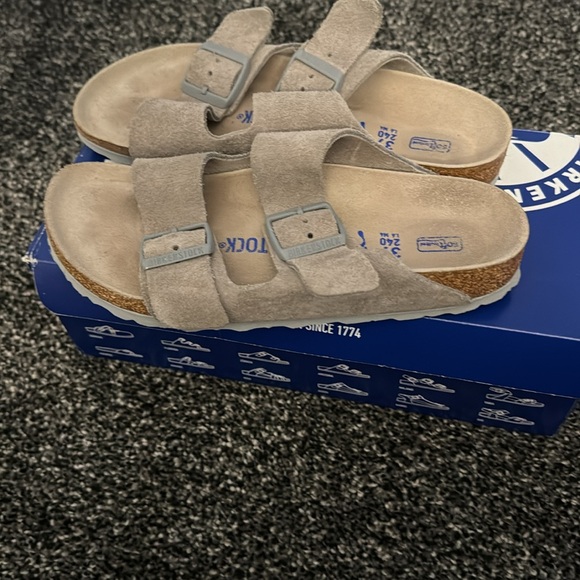 Birkenstock Arizona Sandal - Picture 2 of 4